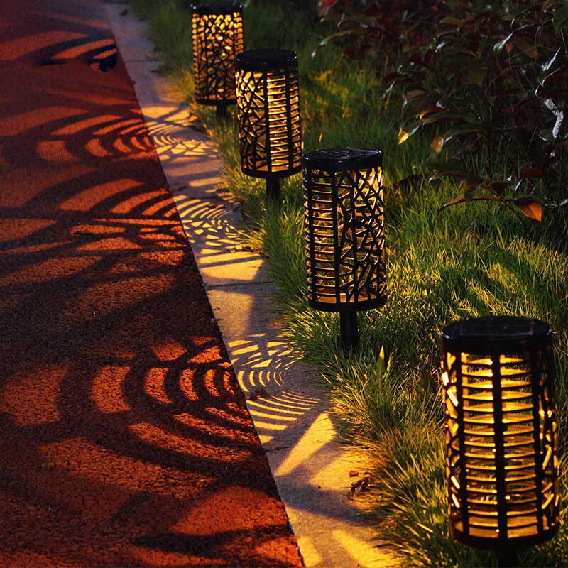 https://cdn.shopify.com/s/files/1/0271/8731/4772/products/Balises-solaires-multicolores-0.jpg?v=1592253324