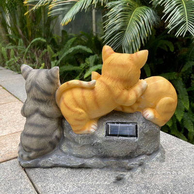 https://cdn.shopify.com/s/files/1/0271/8731/4772/files/Chatsolairejardin1.jpg?v=1706645435