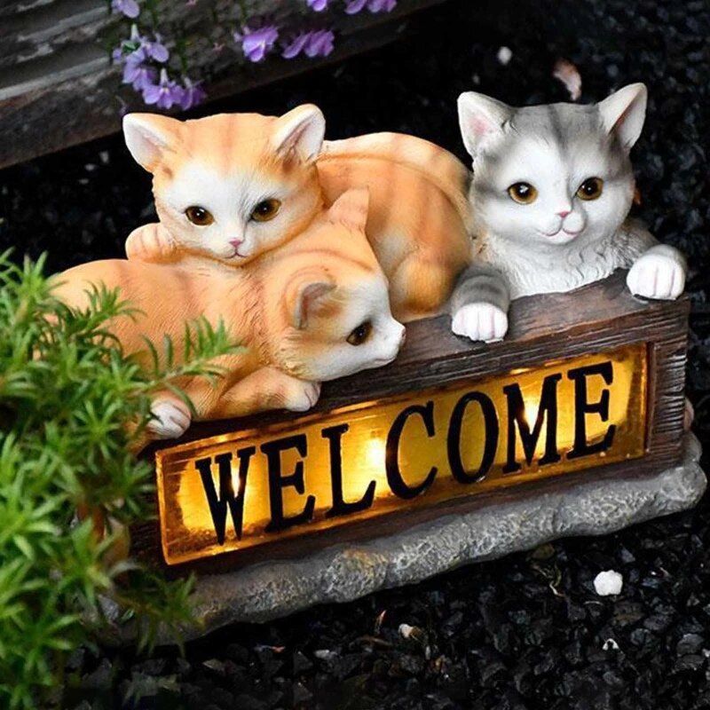 https://cdn.shopify.com/s/files/1/0271/8731/4772/files/Chatsolairejardin4.jpg?v=1706645435