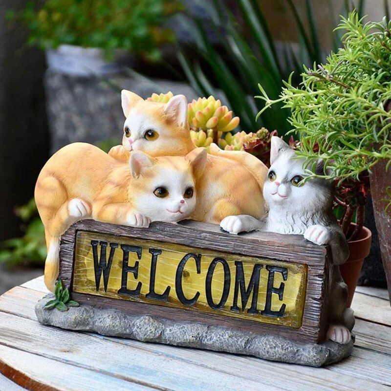 https://cdn.shopify.com/s/files/1/0271/8731/4772/files/Chatsolairejardin5.jpg?v=1706645435