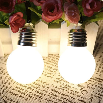 https://cdn.shopify.com/s/files/1/0271/8731/4772/products/Guirlande-Ampoules-Solaires-Feston-blanche_0_be9f2a15-bdac-4bab-beda-38de93cdfc5e.jpg?v=1584822327