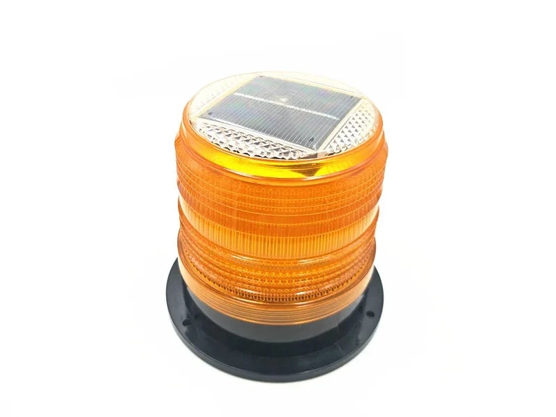 Balise solaire LED installée sur une route