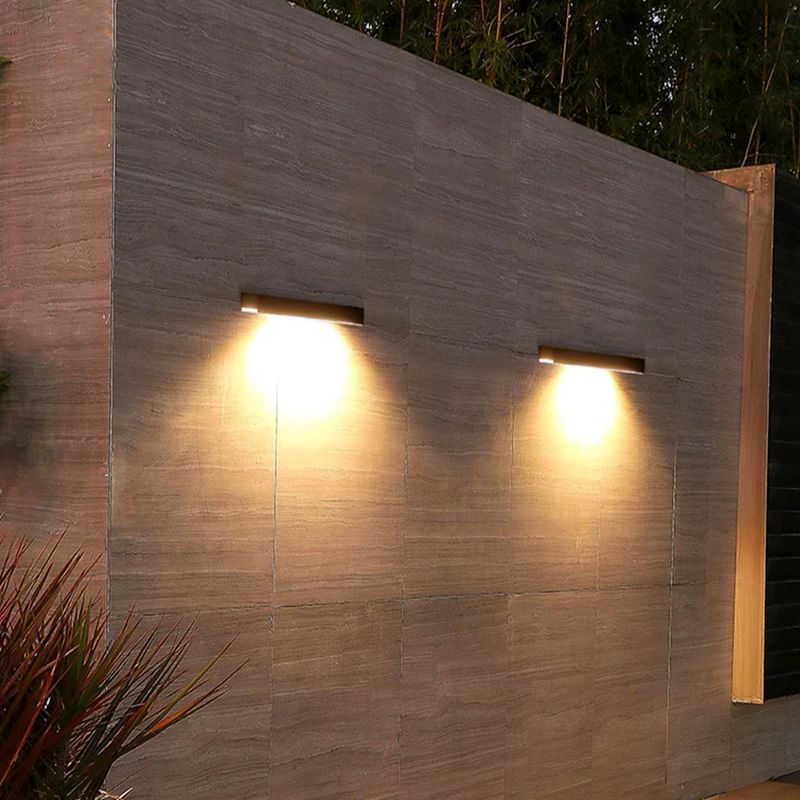 https://cdn.shopify.com/s/files/1/0271/8731/4772/files/applique-exterieur-led-solaire-2.jpg?v=1734240526