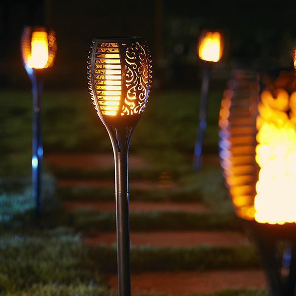 https://cdn.shopify.com/s/files/1/0271/8731/4772/products/borne-solaire-flamme_2.jpg?v=1584822291