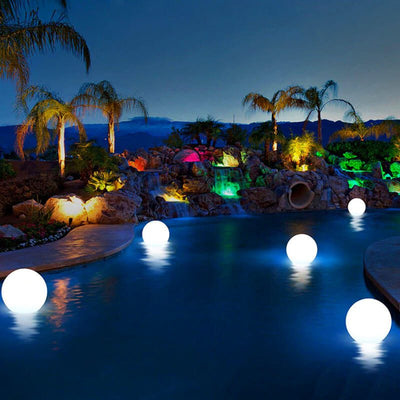https://www.magic-solaire.com/wp-content/uploads/2021/01/boule-lumineuse-solaire-piscine.jpg