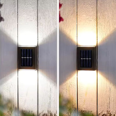 https://cdn.shopify.com/s/files/1/0271/8731/4772/files/lampe-murale-solaire-jardin-8.jpg?v=1734965946