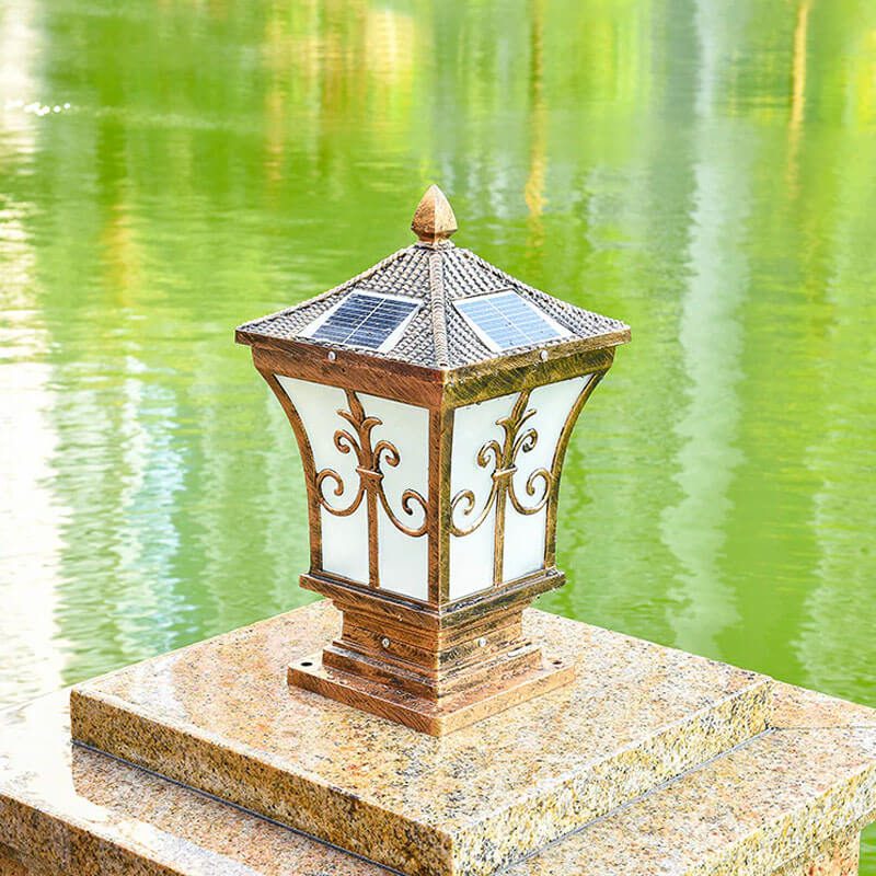 https://www.magic-solaire.com/wp-content/uploads/2021/07/lampe-solaire-a-poser-sur-terrasse-led.jpg