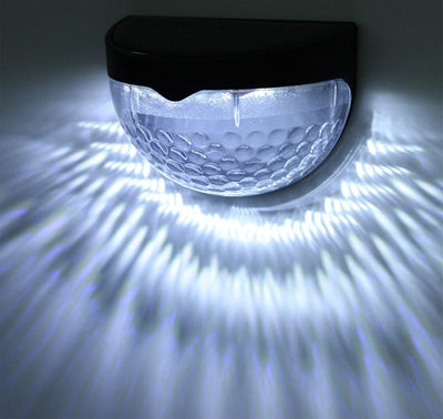 https://cdn.shopify.com/s/files/1/0271/8731/4772/products/lampe-solar_Lampe_Exterieur_Solaire_White_Home_13.jpg?v=1584822499