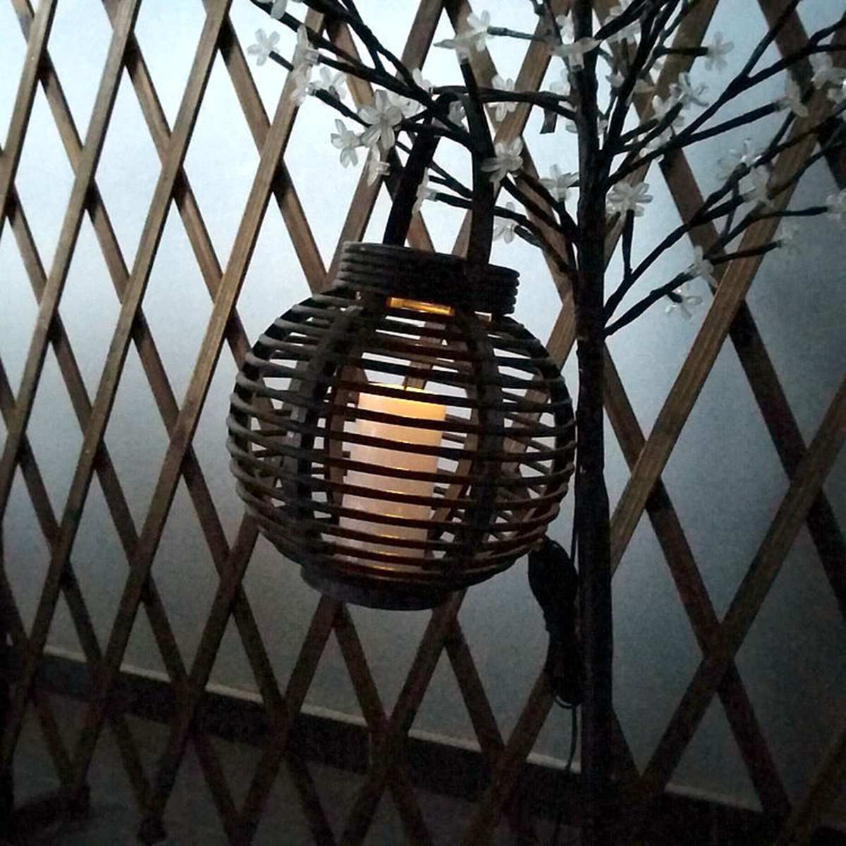 https://www.lampe-solar.com/cdn/shop/products/product-image-1158981613_2000x.jpg?v=1584822692