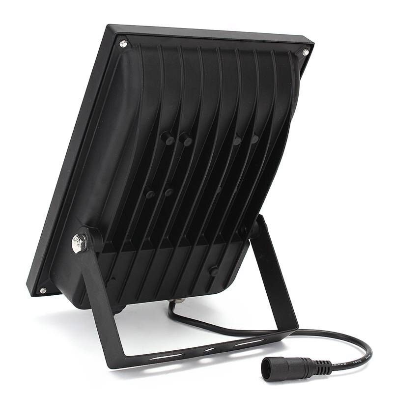 https://www.magic-solaire.com/wp-content/uploads/2020/06/projecteur-exterieur-solaire-puissant-rechargeable.jpg
