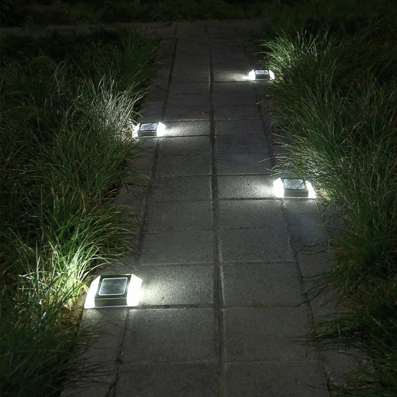 https://www.magic-solaire.com/wp-content/uploads/2020/06/spot-solaire-escalier-exterieur.jpg