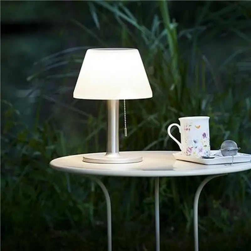 lampe-solaire-table-eclairante