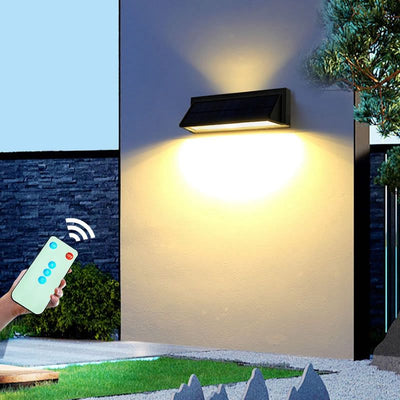 https://cdn.shopify.com/s/files/1/0271/8731/4772/products/Appliquemuraleexterieursolaireavectelecommande.jpg?v=1677512633