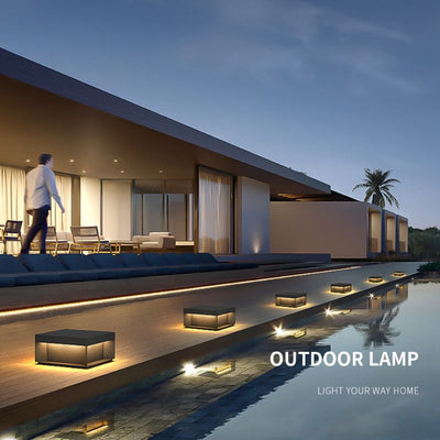 https://cdn.shopify.com/s/files/1/0271/8731/4772/products/Appliquesolaireexterieurdesign_3.jpg?v=1656429739