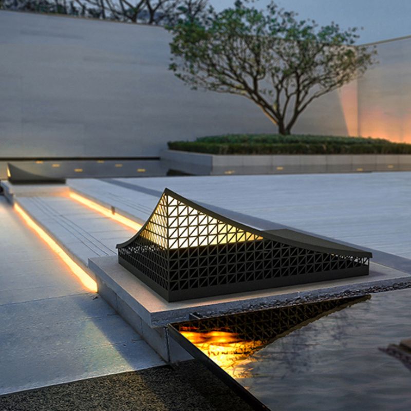 Éclairage extérieur solaire design moderne pour jardin