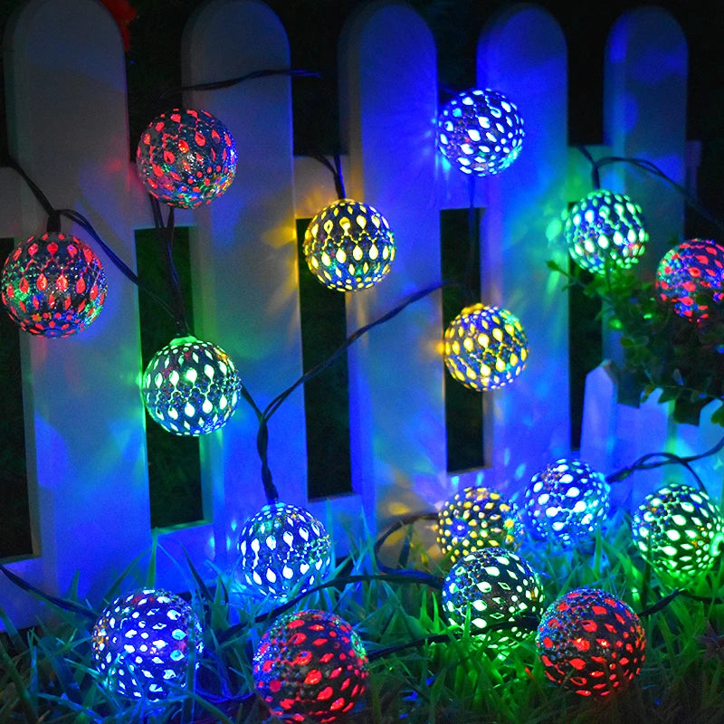 Lanterne solaire boule marocaine LED pour jardin