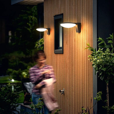 https://cdn.shopify.com/s/files/1/0271/8731/4772/products/LampadaireSolaireExterieurDesign_5.jpg?v=1656444910