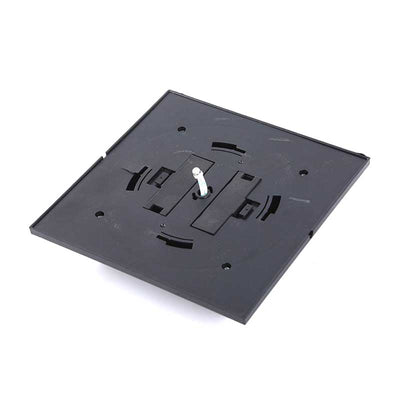 https://cdn.shopify.com/s/files/1/0271/8731/4772/products/Lampe-LED-solaire-pour-jardin-1.jpg?v=1587847403