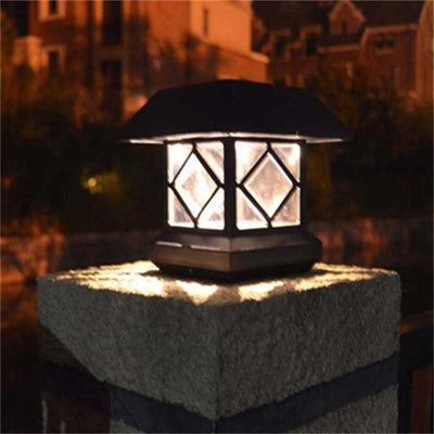 https://cdn.shopify.com/s/files/1/0271/8731/4772/products/Lampe-LED-solaire-pour-jardin-4.jpg?v=1587847403