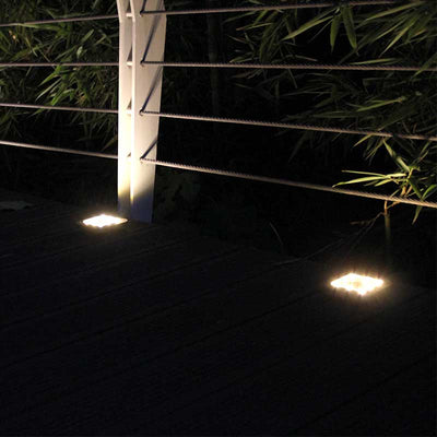 https://cdn.shopify.com/s/files/1/0271/8731/4772/products/Lampe-Solaire-couleur-Jardin-6.jpg?v=1708986683
