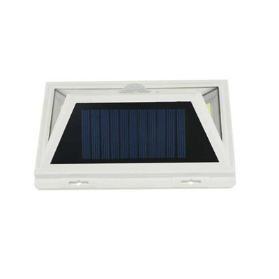 https://cdn.shopify.com/s/files/1/0271/8731/4772/products/Lampe-solaire-jardin-blanche-2.jpg?v=1589663447