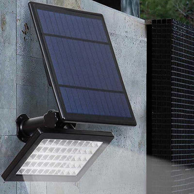 https://cdn.shopify.com/s/files/1/0271/8731/4772/products/Lampes-Solaires-Jardin-50-led-4.jpg?v=1585428298