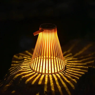 Lanterne Solaire Suspendue en Rotin à Projection