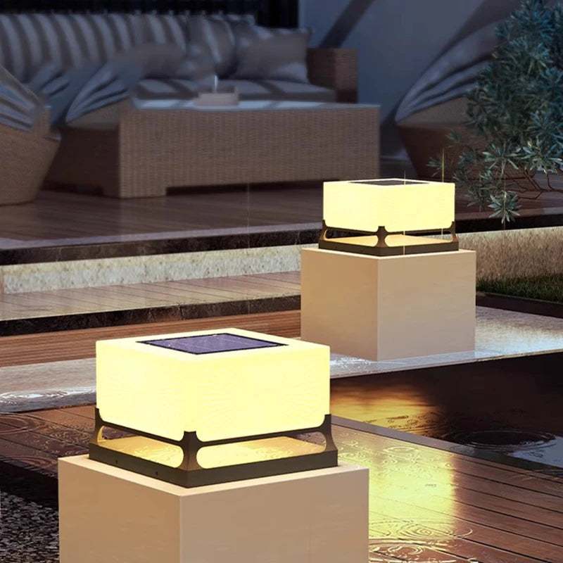Lampe solaire cube pour pilier de portail extérieur