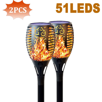 Lampe torche solaire LED allumée la nuit