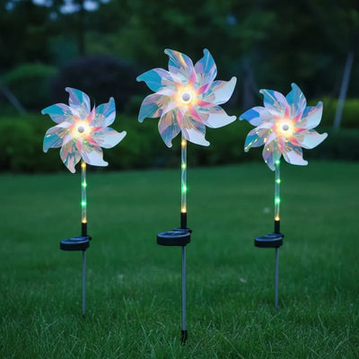 Lampe solaire pissenlit éclairant un patio