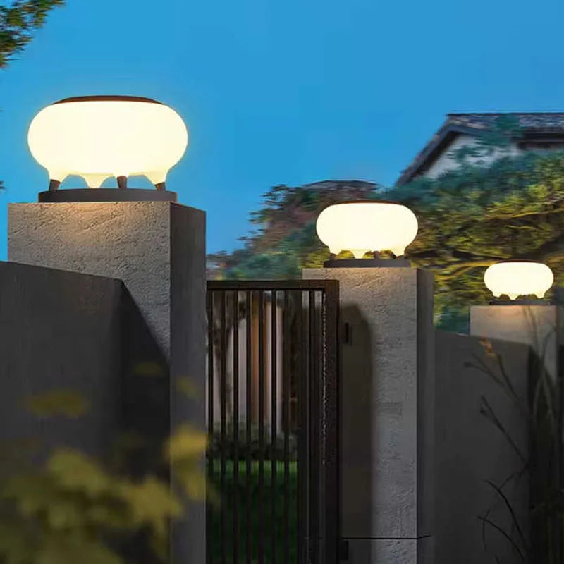 Borne Solaire de Clôture et Poteau Extérieure