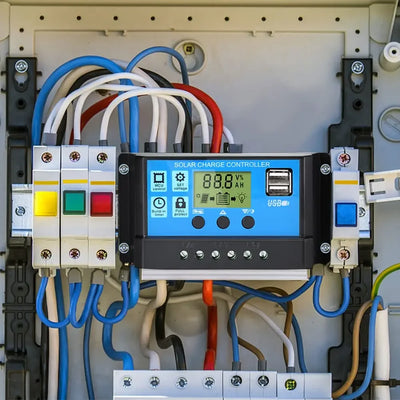 Régulateur Solaire PWM 100A 12V 24V LCD avec Minuterie