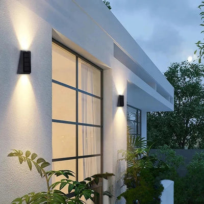 Applique Extérieure LED Solaire Éclairage Haut et Bas – installation murale en façade