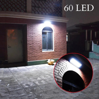 Applique solaire aluminium 60 LED 1100 lumens montée sur mur
