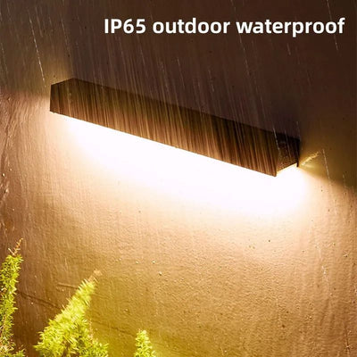 https://cdn.shopify.com/s/files/1/0271/8731/4772/files/applique-exterieur-led-solaire-4.jpg?v=1734240526