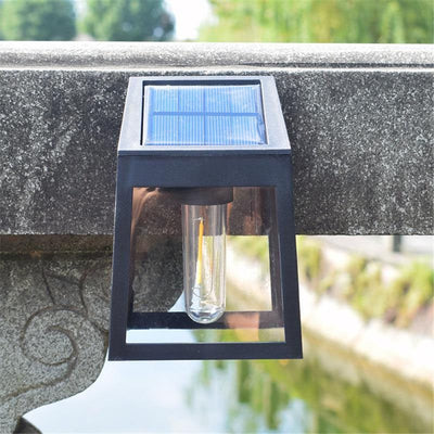 https://www.magic-solaire.com/wp-content/uploads/2021/03/applique-solaire-exterieur-retro-jardin.jpg
