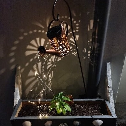 Arrosoir solaire déco motif éventails LED jaune pour jardin