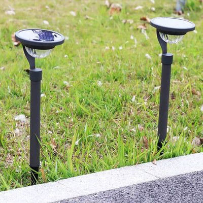 https://www.magic-solaire.com/wp-content/uploads/2020/07/borne-solaire-exterieur-sur-pied-jardin.jpg