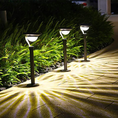 https://www.magic-solaire.com/wp-content/uploads/2020/07/borne-solaire-exterieur-sur-pied-terrasse.jpg