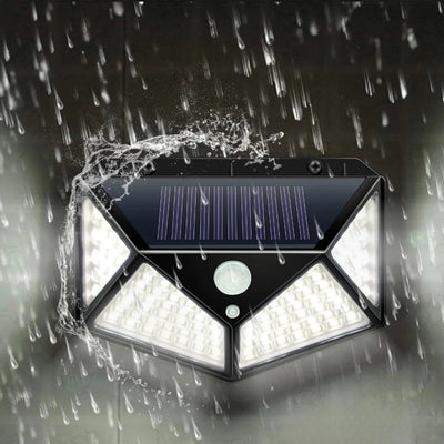 Lampe solaire avec détecteur 100 LED étanche testée sous la pluie