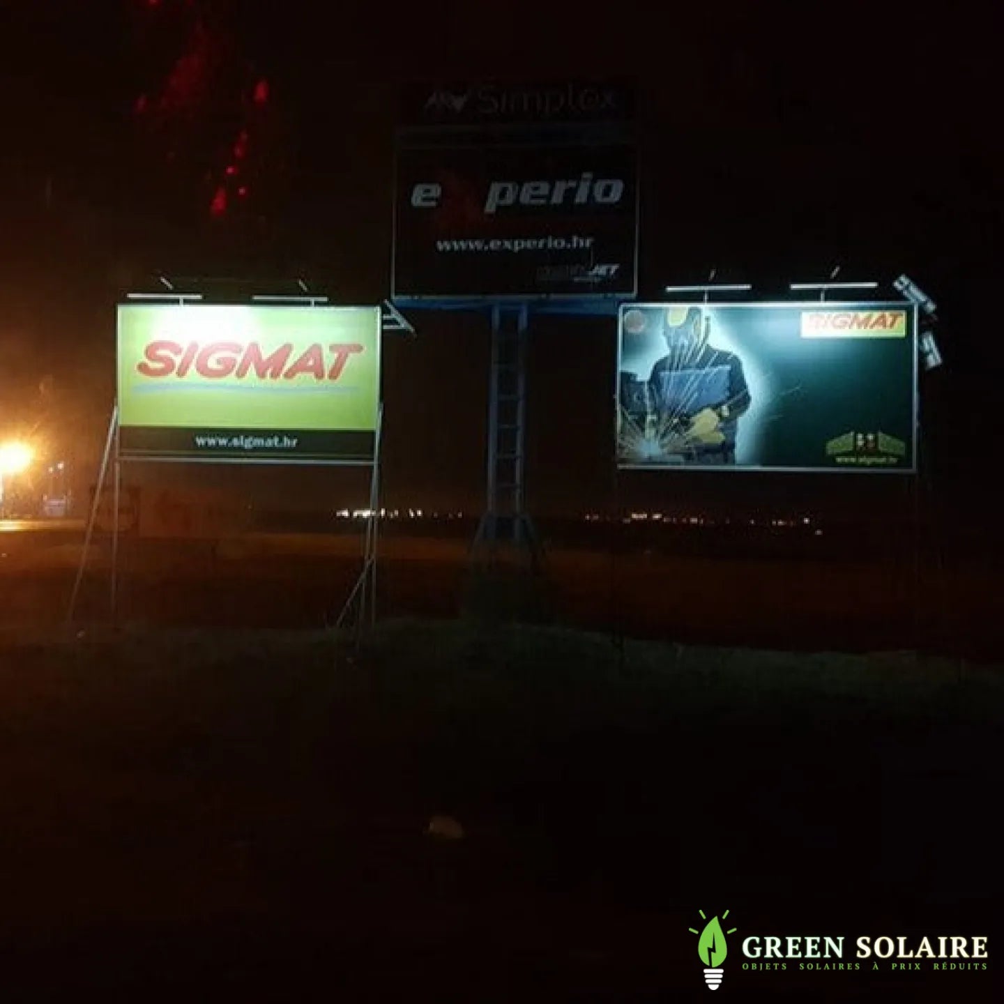 Éclairage solaire panneau publicitair