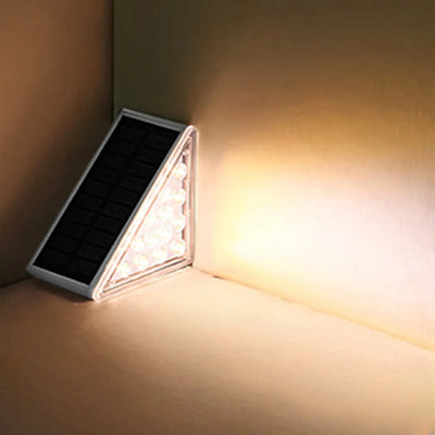 Lampe Solaire Marche Escalier Extérieur LED – installation sur l'escalier extérieur