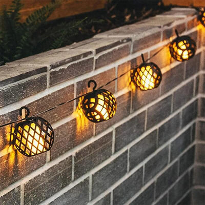 https://www.magic-solaire.com/wp-content/uploads/2020/08/guirlande-lanterne-solaire-exterieur-min.jpg