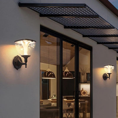 https://cdn.shopify.com/s/files/1/0271/8731/4772/products/lampadaireexterieursolairedesign14.jpg?v=1656970855