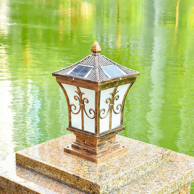 https://www.magic-solaire.com/wp-content/uploads/2021/07/lampe-solaire-a-poser-sur-terrasse-led.jpg