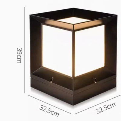 https://cdn.shopify.com/s/files/1/0271/8731/4772/files/lampe-solaire-design-cube-0.jpg?v=1711471694