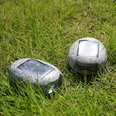 https://www.magic-solaire.com/wp-content/uploads/2020/03/lampe-solaire-imitation-pierre-exterieur.jpg