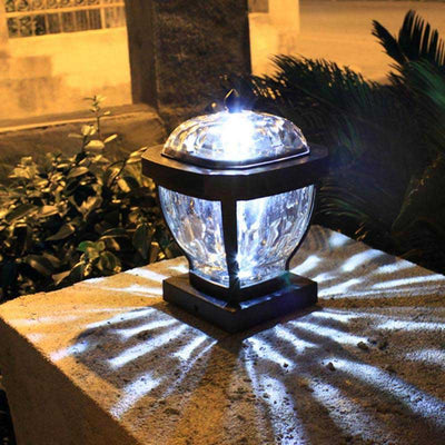 https://www.magic-solaire.com/wp-content/uploads/2020/05/lampe-solaire-pour-pilier-de-portail-led.jpg