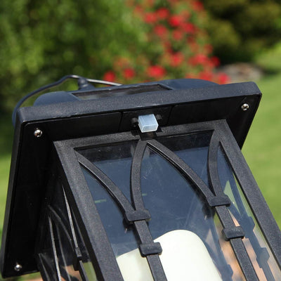 https://cdn.shopify.com/s/files/1/0271/8731/4772/products/lampe-solar_Lanterne_Solaire_Exterieur_a_suspendre_Bougie_Contemporaine_2.jpg?v=1681868453