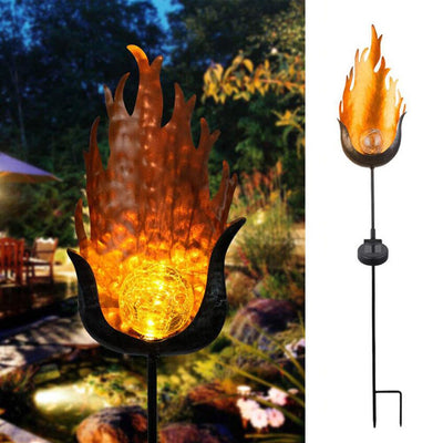 https://cdn.shopify.com/s/files/1/0271/8731/4772/products/lampe-solar_Piquet_Lampe_Solaire_en_forme_de_lune_3224.jpg?v=1693797473